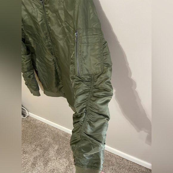 Elwood NWT Men’s Nylon Olive Green Bomber Jacket - Picture 6 of 6